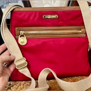 Michael Kors Kempton Nylon Large Crossbody - Adjustable Shoulder strap